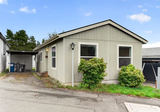 Photo 2 of Manufactured home for sale at 3433 S 182nd Street, Sea Tac, WA 98188 | MLS# NWM2596502 | Listing updated on 2026-10-23