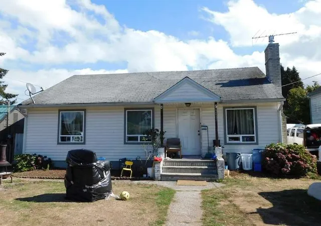 Photo 1 of Single family home for sale at 12412 2nd Place Sw, Seattle, WA 98146 | MLS# NWM2596511 | Listing updated on 2026-10-28