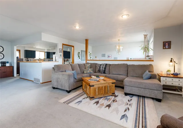 Photo 3 of Single family home for sale at 200 Sunny Dr, Electric City, WA 99123 | MLS# NWM2596515 | Listing updated on 2026-10-21