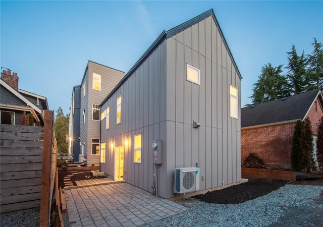 Photo 2 of Condo for sale at 2935 39th Avenue Sw, Seattle, WA 98116 | MLS# NWM2596544 | Listing updated on 2026-10-21