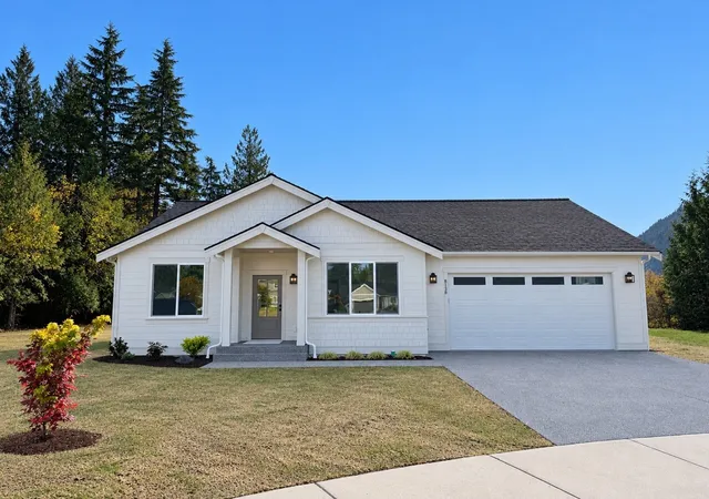 Photo 1 of Single family home for sale at 8138 Peaceful Valley Ct, Maple Falls, WA 98266 | MLS# NWM2596545 | Listing updated on 2026-10-23