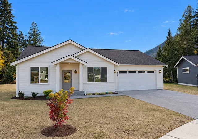 Photo 2 of Single family home for sale at 8138 Peaceful Valley Ct, Maple Falls, WA 98266 | MLS# NWM2596545 | Listing updated on 2026-10-23