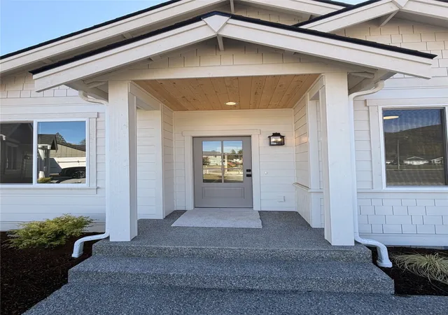 Photo 3 of Single family home for sale at 8138 Peaceful Valley Ct, Maple Falls, WA 98266 | MLS# NWM2596545 | Listing updated on 2026-10-23