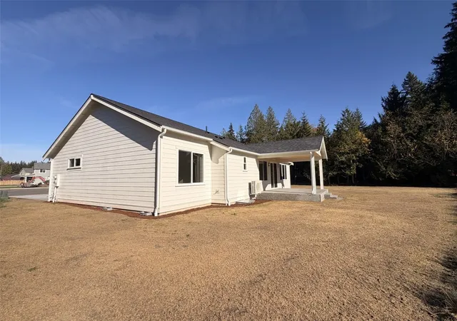 Photo 4 of Single family home for sale at 8138 Peaceful Valley Ct, Maple Falls, WA 98266 | MLS# NWM2596545 | Listing updated on 2026-10-23
