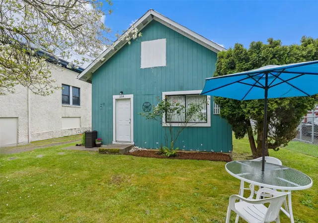 Photo 1 of Single family home for sale at 204 Pacific Ave, South Bend, WA 98586 | MLS# NWM2596548 | Listing updated on 2026-10-27