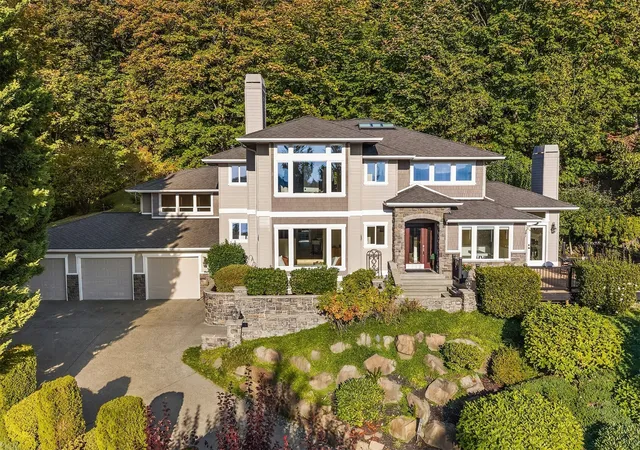Photo 1 of Single family home for sale at 20230 Ne 18th Place, Sammamish, WA 98074 | MLS# NWM2596555 | Listing updated on 2026-10-29