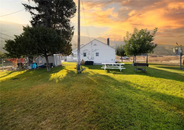Photo 3 of Single family home for sale at 41 Crane Orchard Rd, Brewster, WA 98812 | MLS# NWM2596564 | Listing updated on 2026-10-25