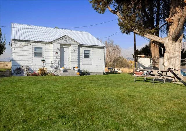 Photo 3 of Single family home for sale at 41 Crane Orchard Rd, Brewster, WA 98812 | MLS# NWM2596564 | Listing updated on 2026-10-25