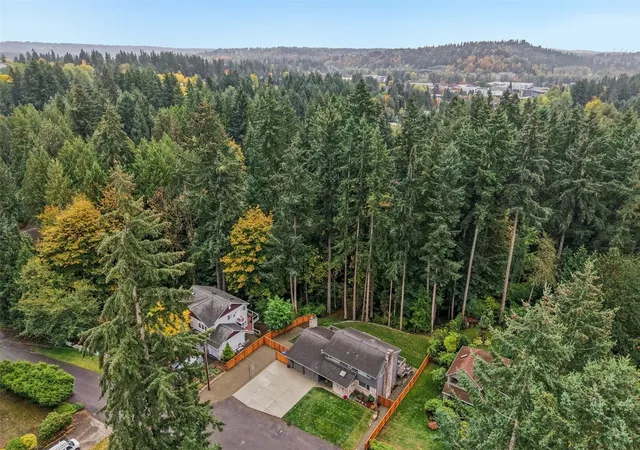 Photo 4 of Single family home for sale at 9523 NE 198th Street, Bothell, WA 98011 | MLS# NWM2596571 | Listing updated on 2026-10-24