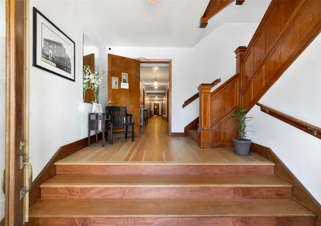 Photo 3 of Condo for sale at 4725 15th Avenue Ne #17, Seattle, WA 98105 | MLS# NWM2596598 | Listing updated on 2026-10-23