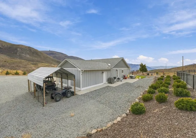 Photo 4 of Single family home for sale at 9 Buyas Dr, Orondo, WA 98843 | MLS# NWM2596602 | Listing updated on 2026-10-22