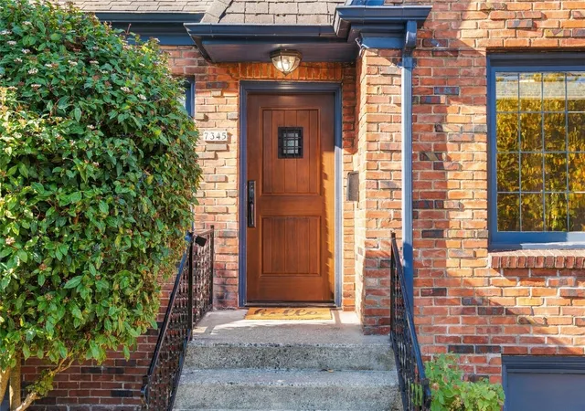 Photo 3 of Single family home for sale at 7345 18th Avenue Ne, Seattle, WA 98115 | MLS# NWM2596607 | Listing updated on 2026-10-23