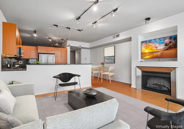 Condo for sale at 17 W Mercer St #213, Seattle, WA 98119 | MLS# NWM2596613