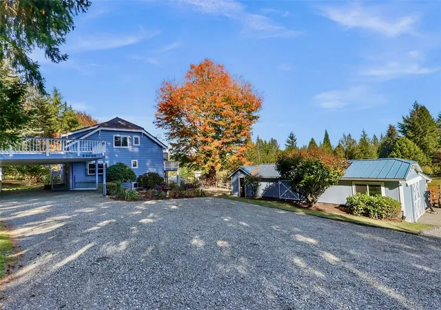 Photo 2 of Single family home for sale at 22050 Peter Grubb Rd Se, Renton, WA 98058 | MLS# NWM2596625 | Listing updated on 2026-10-24