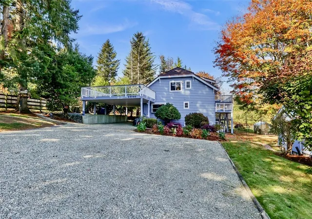 Photo 3 of Single family home for sale at 22050 Peter Grubb Rd Se, Renton, WA 98058 | MLS# NWM2596625 | Listing updated on 2026-10-24