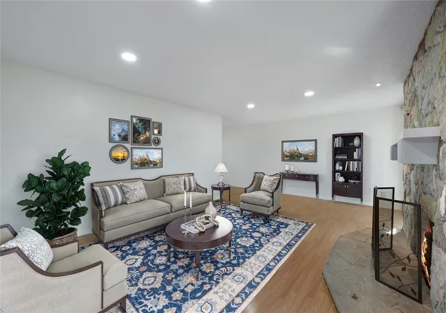 Photo 2 of Single family home for sale at 2732 Alpine Dr SE, Auburn, WA 98002 | MLS# NWM2596632 | Listing updated on 2026-10-23