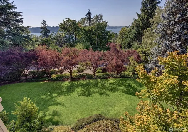 Photo 3 of Single family home for sale at 4715 81st Avenue Se, Mercer Island, WA 98040 | MLS# NWM2596645 | Listing updated on 2026-10-23