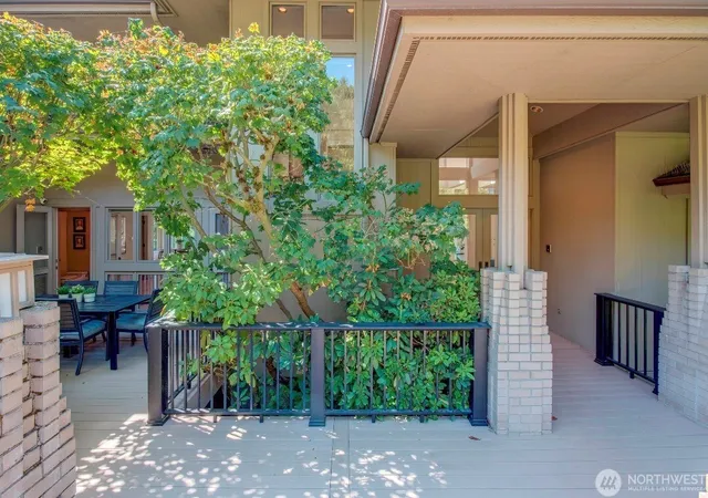 Photo 4 of Single family home for sale at 4715 81st Avenue SE, Mercer Island, WA 98040 | MLS# NWM2596645 | Listing updated on 2026-10-23