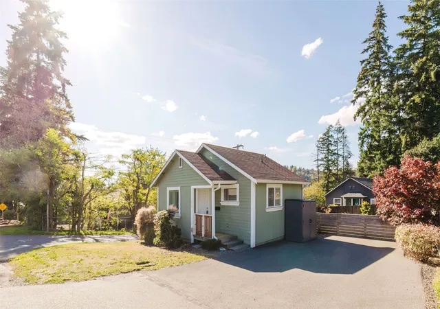 Photo 2 of Sale Pending at 335 Bremerton Blvd W, Bremerton, WA 98312 | MLS# NWM2596653 | Listing updated on 2026-10-25