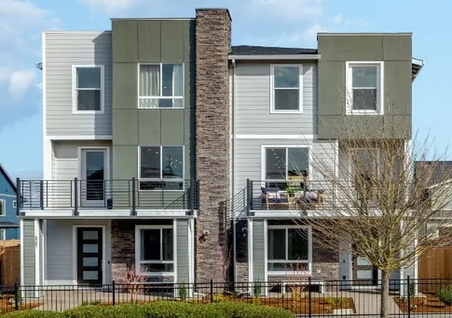 Townhouse for sale at 32445 Big Leaf Ln #15, Black Diamond, WA 98010 | MLS# NWM2596663