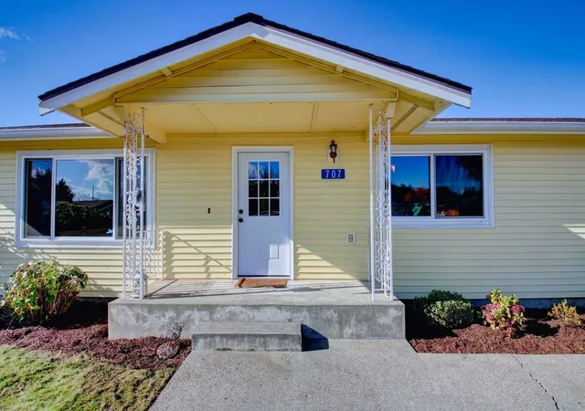 Photo 1 of Single family home for sale at 707 Kodiak Dr, Burlington, WA 98233 | MLS# NWM2596667 | Listing updated on 2026-10-27