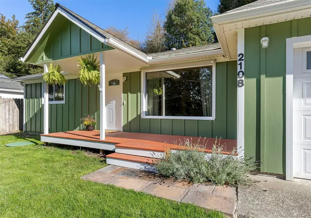 Photo 4 of Single family home for sale at 2108 NW Rocky Point Rd, Bremerton, WA 98312 | MLS# NWM2596674 | Listing updated on 2026-10-23