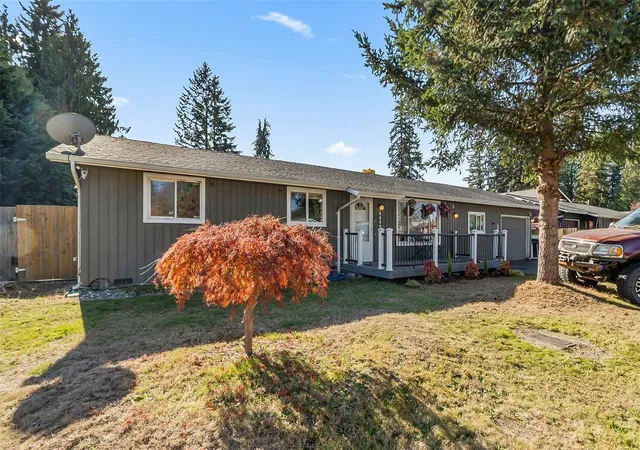 Photo 3 of Single family home for sale at 4520 121st Place NE, Marysville, WA 98271 | MLS# NWM2596677 | Listing updated on 2026-10-26