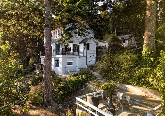 Photo 4 of Single family home for sale at 15709 Yokeko Dr, Anacortes, WA 98221 | MLS# NWM2596679 | Listing updated on 2026-10-23