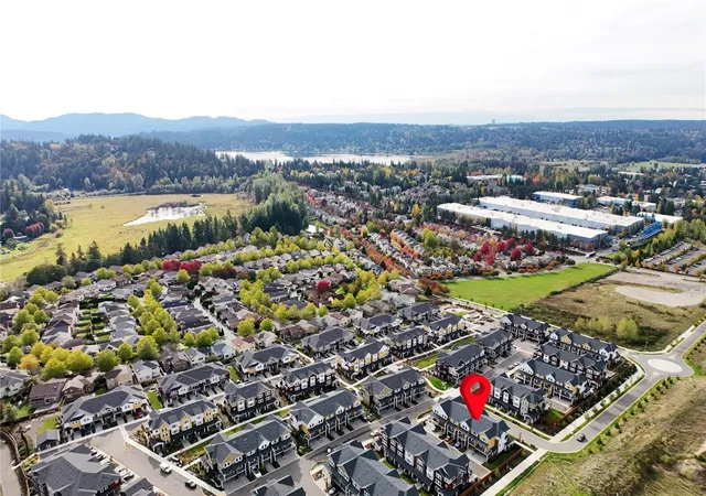 Photo 3 of Townhouse for sale at 19332 NE 69th Circle, Redmond, WA 98052 | MLS# NWM2596687 | Listing updated on 2026-10-23