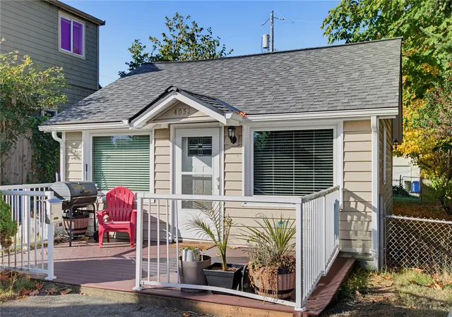 Photo 1 of Single family home for sale at 4052 E Spokane St, Tacoma, WA 98404 | MLS# NWM2596692 | Listing updated on 2026-10-21