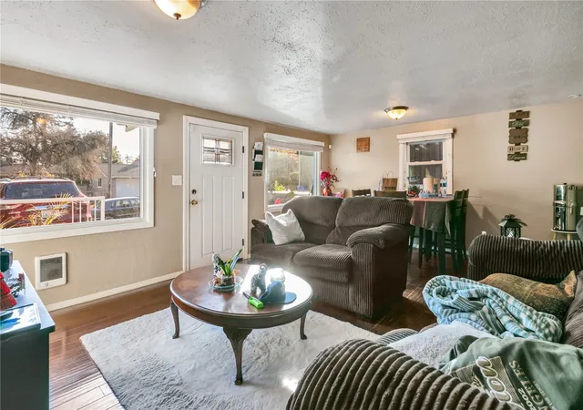 Photo 3 of Single family home for sale at 4052 E Spokane St, Tacoma, WA 98404 | MLS# NWM2596692 | Listing updated on 2026-10-21