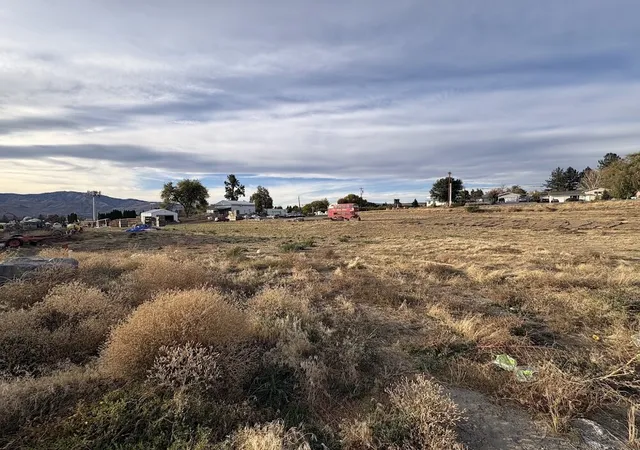 Photo 4 of Land for sale at 2241 S Nevada Ct, East Wenatchee, WA 98802 | MLS# NWM2596698 | Listing updated on 2026-10-21