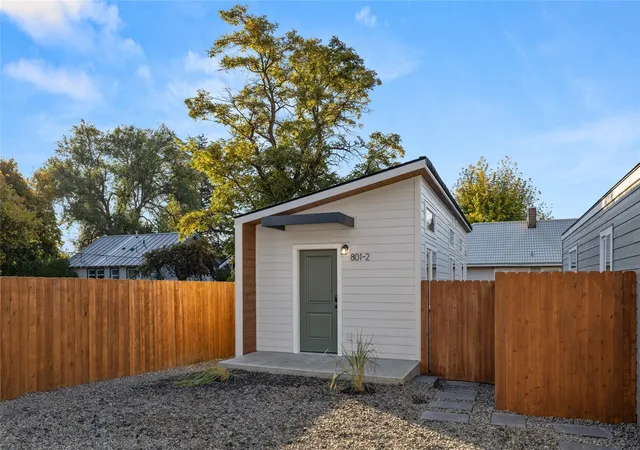Photo 3 of Single family home for sale at 801 E Capitol Ave, Ellensburg, WA 98926 | MLS# NWM2596700 | Listing updated on 2026-10-22