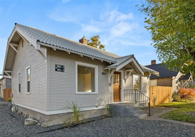 Photo 4 of Single family home for sale at 801 E Capitol Ave, Ellensburg, WA 98926 | MLS# NWM2596700 | Listing updated on 2026-10-22