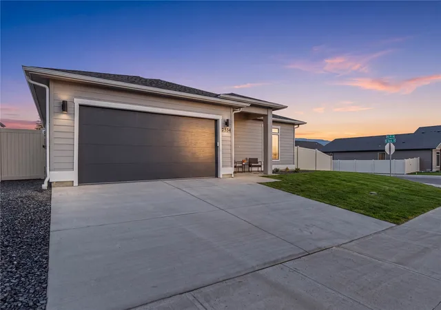 Photo 1 of Single family home for sale at 2534 5th Street SE, East Wenatchee, WA 98802 | MLS# NWM2596720 | Listing updated on 2026-10-26