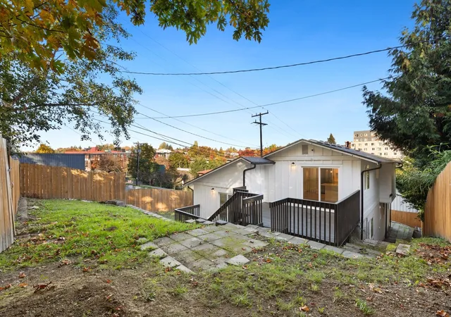 Photo 2 of Single family home for sale at 2655 S Hanford St, Seattle, WA 98144 | MLS# NWM2596735 | Listing updated on 2026-10-24