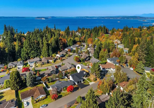 Photo 1 of Single family home for sale at 4806 Glenhaven Dr, Everett, WA 98203 | MLS# NWM2596750 | Listing updated on 2026-10-23