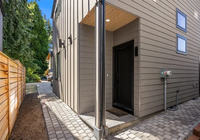 Condo for sale at 1257 NE 100th Street, Seattle, WA 98125 | MLS# NWM2596752