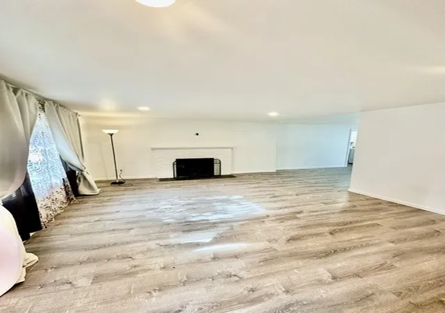 Photo 4 of Single family home for sale at 426 S 193rd Street, Des Moines, WA 98148 | MLS# NWM2596756 | Listing updated on 2026-10-22