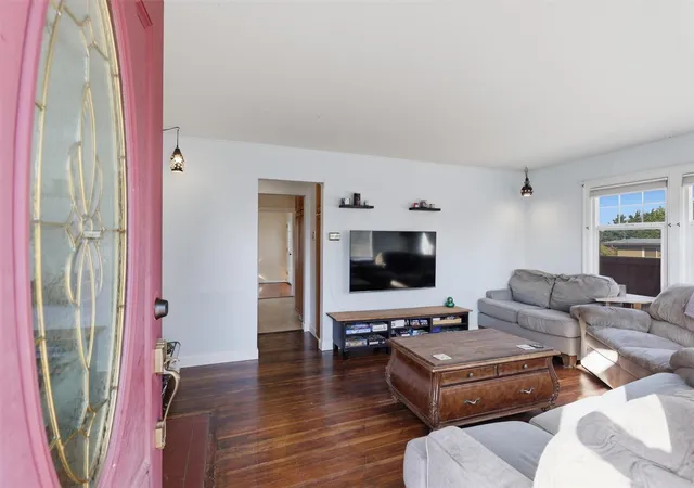 Photo 4 of Single family home for sale at 4604 Colby Ave, Everett, WA 98203 | MLS# NWM2596760 | Listing updated on 2026-10-24