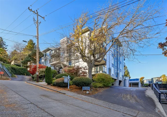 Condo for sale at 2510 W Bertona St #431, Seattle, WA 98199 | MLS# NWM2596762