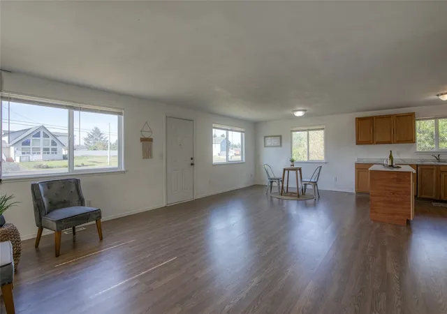 Photo 4 of Single family home for sale at 406 Ocean Shrs Blvd St SW, Ocean Shores, WA 98569 | MLS# NWM2596775 | Listing updated on 2026-10-23