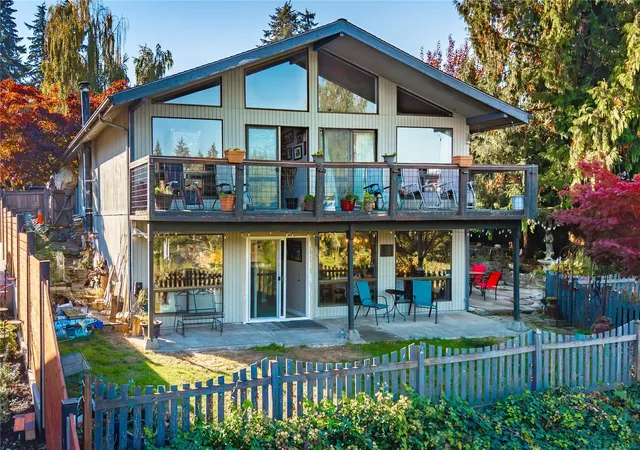Single family home for sale at 3609 Lakerige Dr E, Lake Tapps, WA 98391 | MLS# NWM2596779