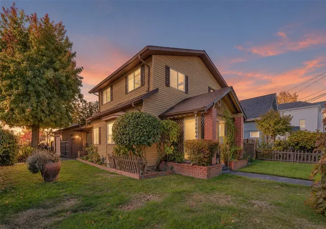 Single family home for sale at 412 5th Street SW, Puyallup, WA 98371 | MLS# NWM2596785