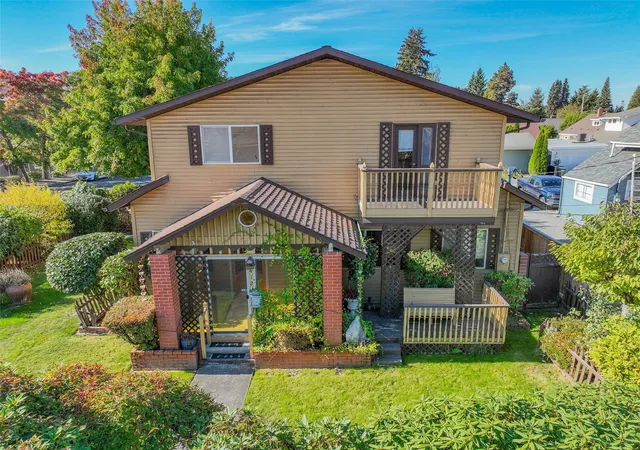 Photo 2 of Single family home for sale at 412 5th Street SW, Puyallup, WA 98371 | MLS# NWM2596785 | Listing updated on 2026-10-23