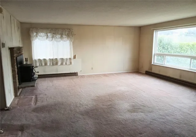 Photo 3 of Sale Pending at 8813 S Park Ave, Tacoma, WA 98444 | MLS# NWM2596798 | Listing updated on 2026-10-25