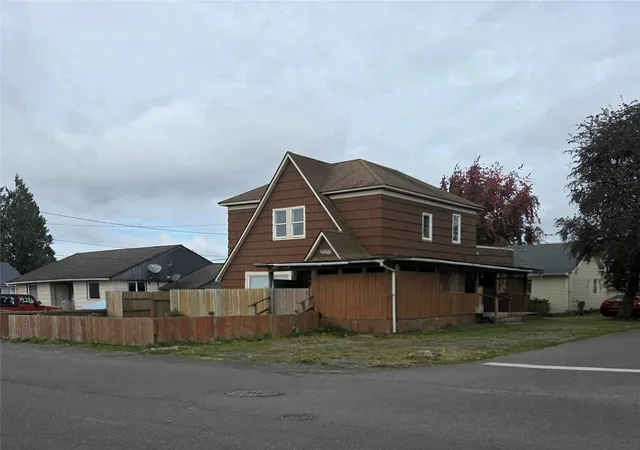 Single family home for sale at 1400 West 1st, Aberdeen, WA 98520 | MLS# NWM2596817