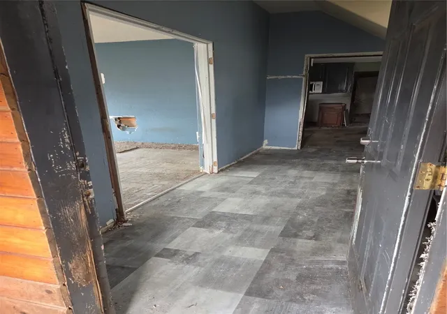 Photo 3 of Single family home for sale at 1400 West 1st, Aberdeen, WA 98520 | MLS# NWM2596817 | Listing updated on 2026-10-23