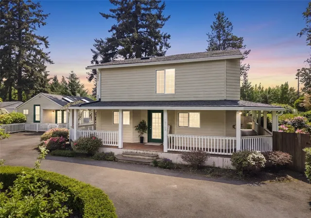 Photo 3 of Single family home for sale at 19702 8th Avenue S, Des Moines, WA 98148 | MLS# NWM2596821 | Listing updated on 2026-10-23