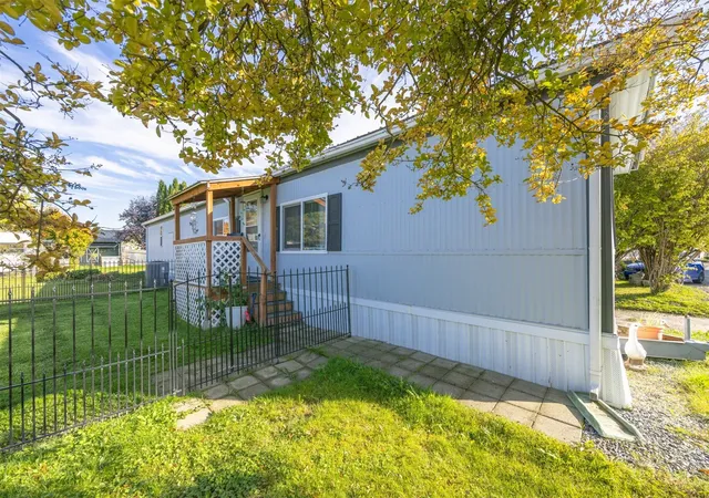Manufactured home for sale at 205 Reeds Ln #44, Everson, WA 98247 | MLS# NWM2596855